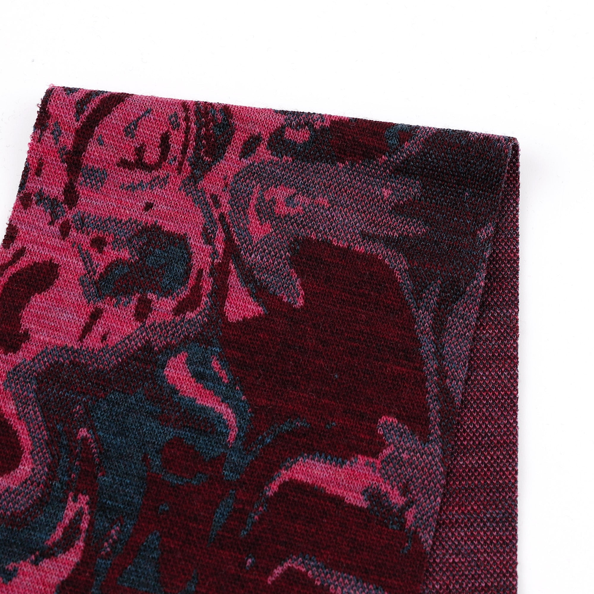 Lava_Swerls_Merino_Jacquard_Raspberry_Swatch.jpg